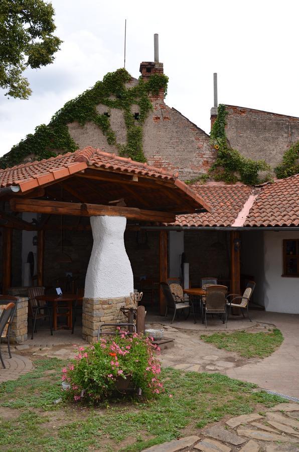 Pod Kastany Apartment Kvasice